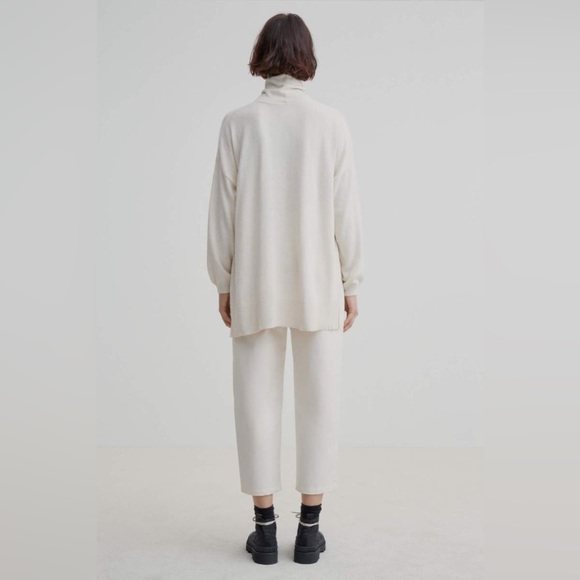 Gallery Sweater by Kowtow - Picture 4 of 7